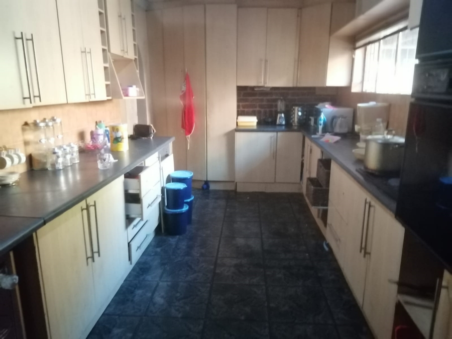 4 Bedroom Property for Sale in Geelhoutpark North West